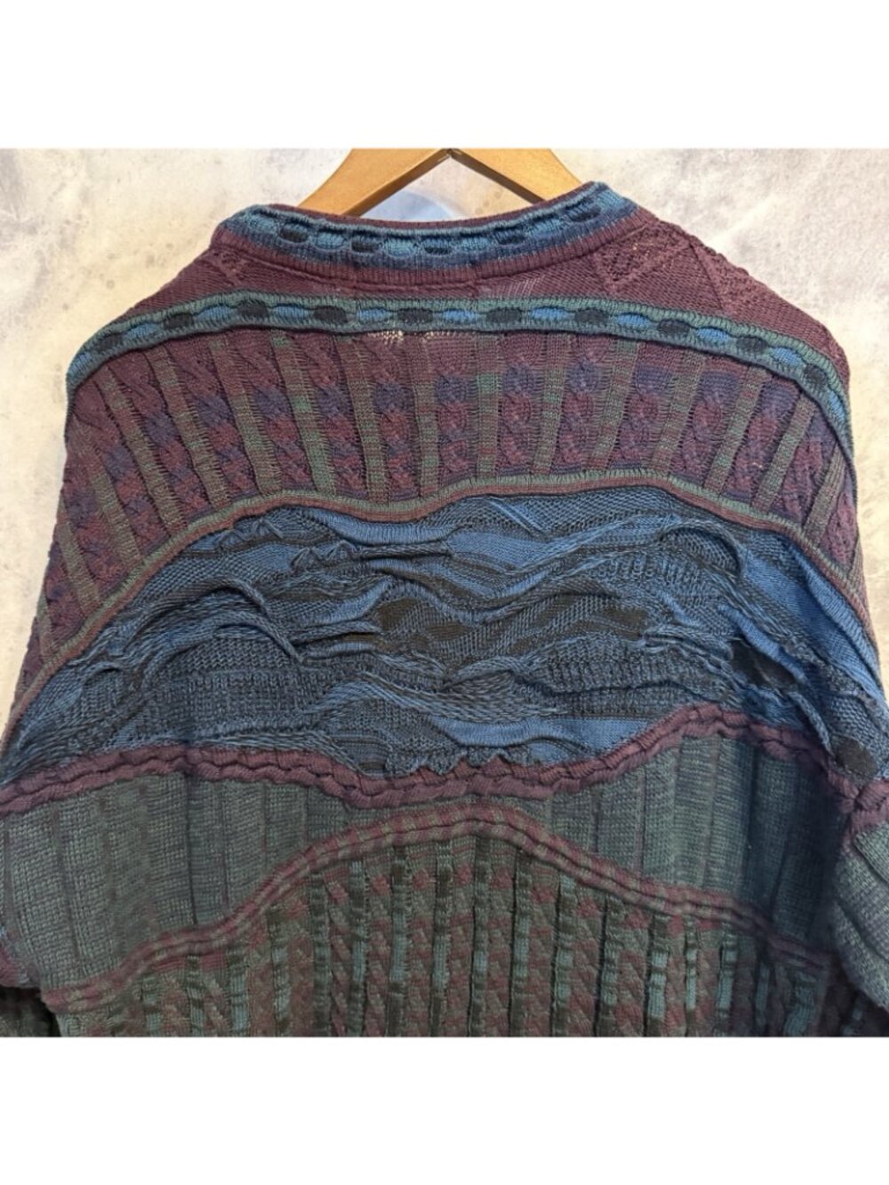 Vtg Tundra Canada 3D Knit Crewneck Sweater Coogi Style Mens XL Maroon Blue - Picture 4 of 8